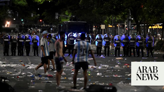 الحكومة الأرجنتينية تدافع عن حملة كأس العالم الفوضوية