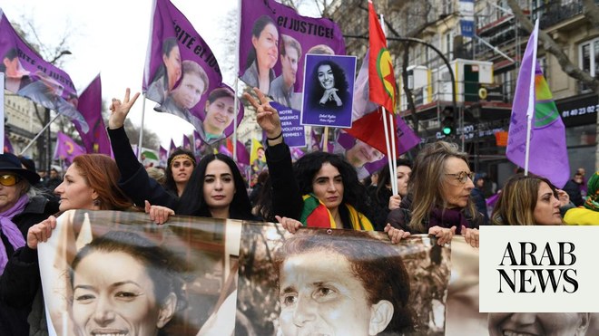 واحتج أكراد من أوروبا على أعمال القتل في باريس
