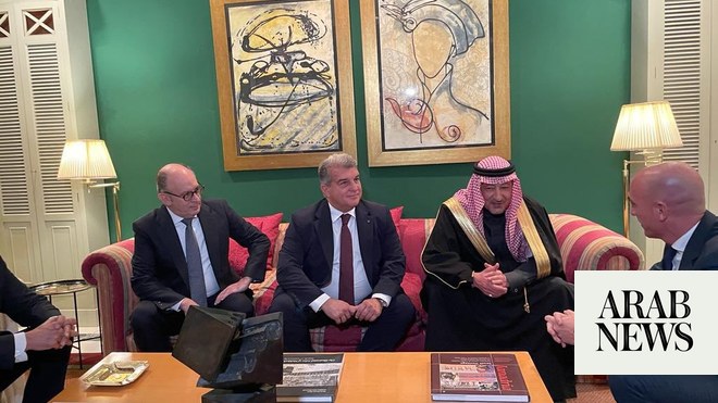 الوزير السعودي يشارك في حفل كأس السوبر الإسباني عام 2023 بالسفارة