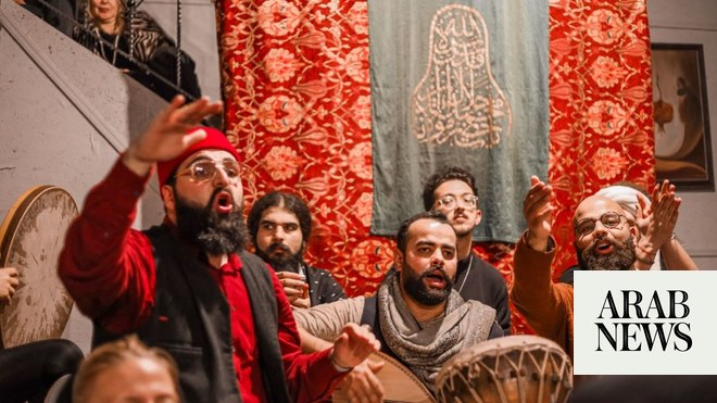 فرقة موسيقية أفريقية عربية في اسطنبول تساهم في الانسجام الاجتماعي