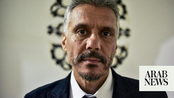 الجزائر تطلق سراح شخصية معارضة بعد تعهدها بالانسحاب من السياسة