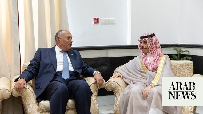 Saudi FM meets with Egyptian counterpart | Arab News