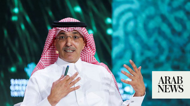وزير المالية السعودي يقول إن تحسين التكامل الاقتصادي بين الدول العربية أمر ضروري