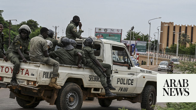 الحكام العسكريون في النيجر يطردون السفير الفرنسي بسبب تحركات باريس
