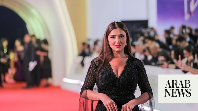 الكشف عن الفنانة مي عمر ضمن لجنة تحكيم ملكة جمال الكون مصر
