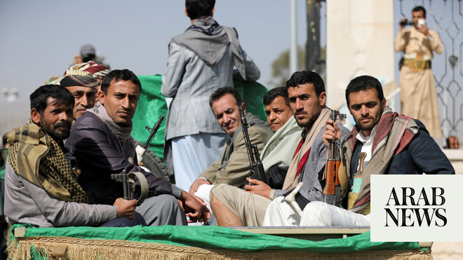 الحوثيون يدفنون 15 مقاتلاً بعد اشتباكات مع القوات الحكومية