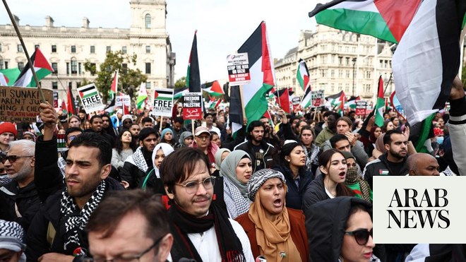 Five charged after pro-Palestinian protests in London | Arab News