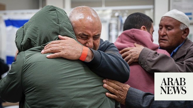 عائلات الرهائن البدو تنتظر الأخبار مع استئناف القتال في غزة