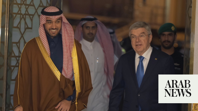 وزير الرياضة السعودي ورئيس اللجنة الأولمبية الدولية يجتمعان في الرياض