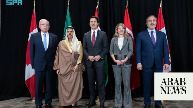 ودعا وزراء الخارجية العرب والأتراك إلى وقف عاجل لإطلاق النار في غزة خلال زيارة لكندا
