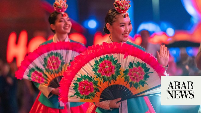 يختبر الزوار الثقافات السنغافورية والكورية والصينية في مهرجان آسيا الصغيرة بجدة