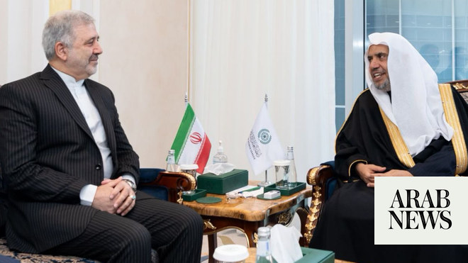 رئيس رابطة العالم الإسلامي يلتقي سفير إيران في السعودية