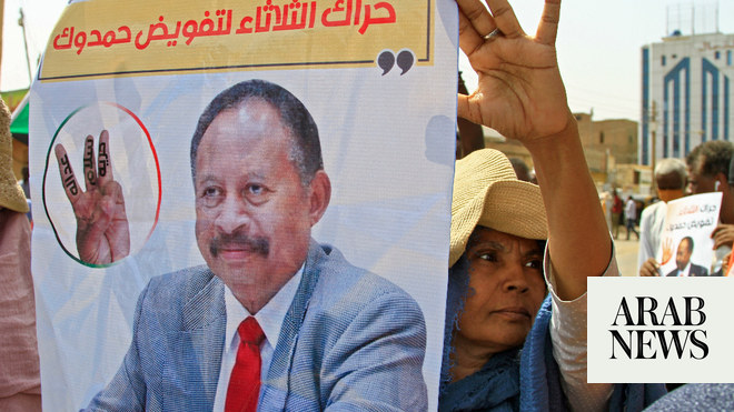 التلفزيون الرسمي: النيابة العامة السودانية تتهم رئيس الوزراء السابق حمدوك بـ “التحريض على الحرب”.