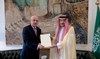 King Salman receives written messages from presidents of Azerbaijan, Czech Republic