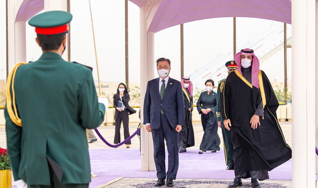 South Korean president lands in Saudi Arabia, welcomed by crown prince 