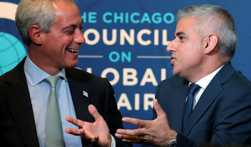 London mayor criticizes Donald Trump during Chicago visit