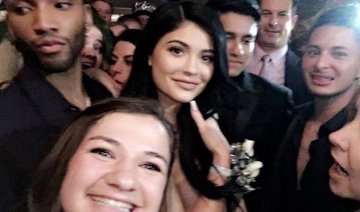 Kylie Jenner crashes US high school prom, students go wild