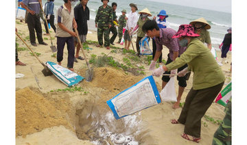Vietnam maintains ban on deep-water fishing in polluted area