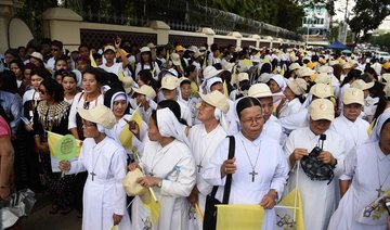 Pope holds landmark mass for Myanmar Catholics