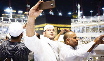 Makkah Grand Mosque management to pilgrims: Don’t get carried away taking selfies