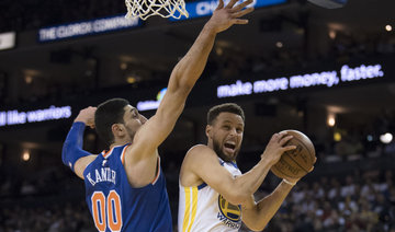 Stephen Curry, Warriors use big second half to beat Knicks