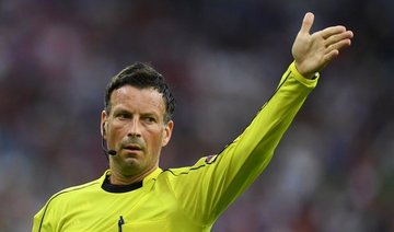 Referee Mark Clattenburg earns social media praise for stopping Saudi match during call to prayer