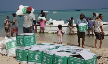 KSRelief continues food aid to families trapped by Houthi mines