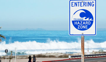 False tsunami warnings sent over phones spook Americans