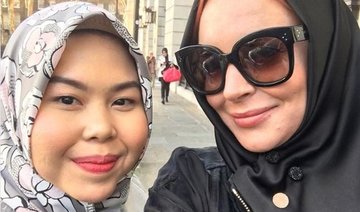Lindsay Lohan sports halal make-up, hijab at London Modest Fashion Week