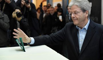 Italians queue to vote in election seen ending in political gridlock