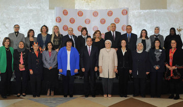 President El-Sisi honors 42 Egyptian women on Mother's Day