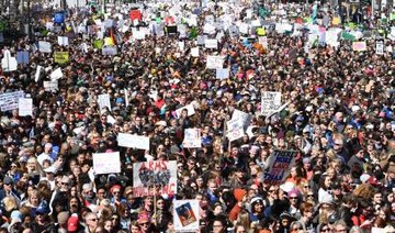 Hundreds of thousands march for gun control in the US