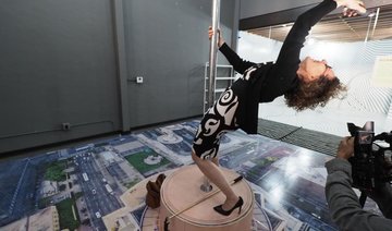 Los Angeles museum celebrates the art of the selfie