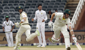 South Africa grinds down Australia, leads final test by 401