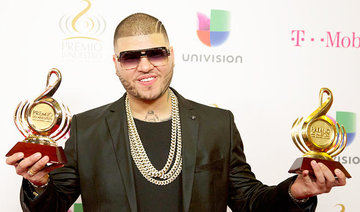 Farruko accused of hiding $52K in his shoes, luggage