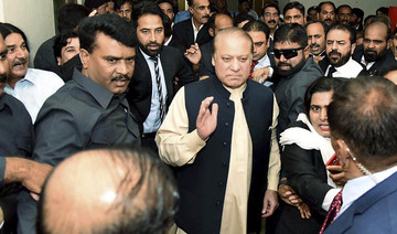 Nawaz Sharif flying back to Pakistan with his daughter