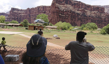 Flash flood sends tourists to high ground near Grand Canyon