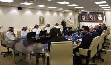 British Middle East minister meets Saudi FM, visits KSRelief offices