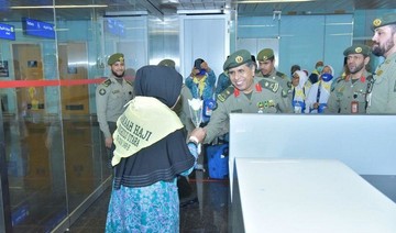 Passports director general visits Hajj halls at Madinah airport