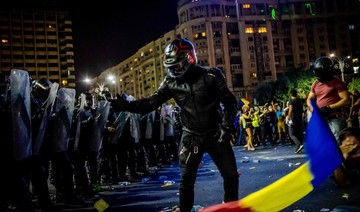 Over 450 people hurt in Romania protest clashes