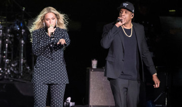 Beyoncé honors ailing Aretha Franklin at Detroit concert