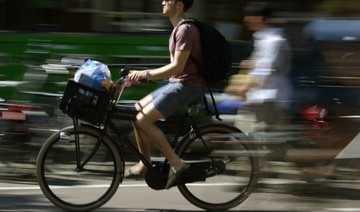 Distracted biking: Dutch ban for cyclists using mobile phones