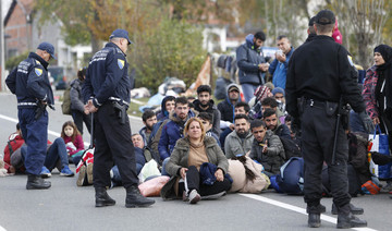 Migrants aiming for Croatia blocked from border in Bosnia