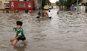 Several dead, thousands flee homes in Iraq floods