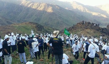 More than 1,300 hikers climb Shamnasir Mount