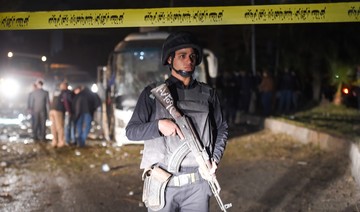 Egyptian forces kill 40 suspected militants after tourist bus bombed
