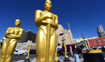 Oscars: the show must go on... without a host