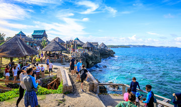 Philippines targets record tourist numbers in 2019