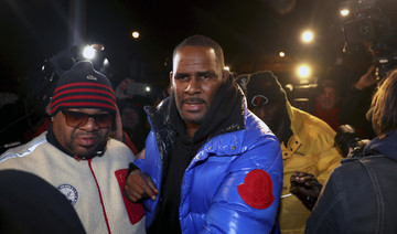R&B star R. Kelly due in Chicago court to face sex abuse charges