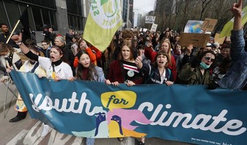 Thousands of students march in Berlin in climate protest